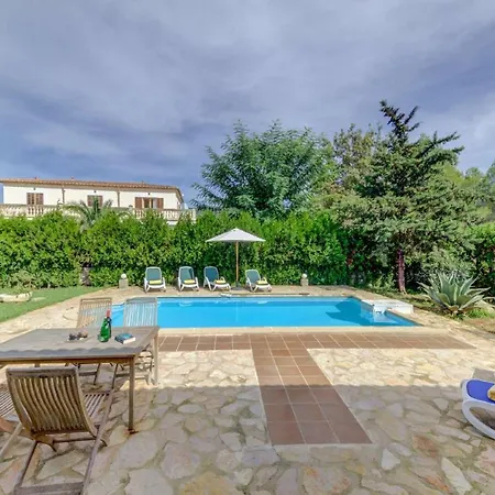 Alomar Villa